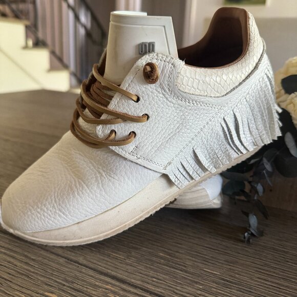 Esseutesse Leather Fringe Sneaker - Picture 1 of 4